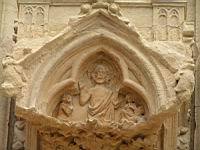 Lyon, Cathedrale Saint Jean, Porche, Protection de statue (7)